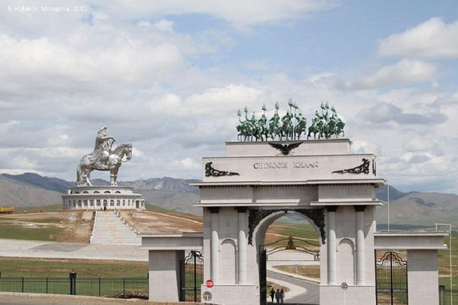 1 Day Coach Tour of Genghis Khan Statue Complex and Terelj National Park Including Lunch - Gorkhi-Terelj National Park and its open mountain setting
