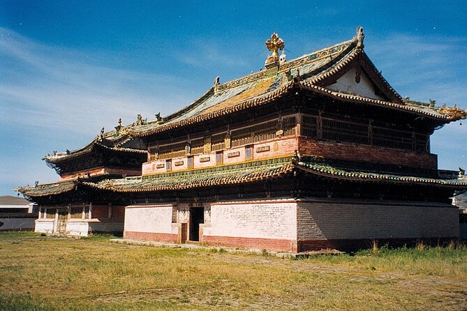 2 Day Central Mongolian Adventure - Ovgon Monastery and Hugnu Khan views