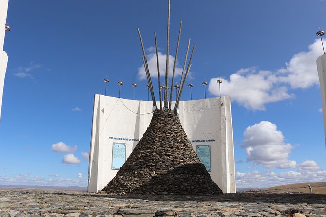 3 Day Tour to Kharkhorin and Mini Gobi with Camel and Horse Ride - Erdene Zuu and Mongolia’s Buddhist story