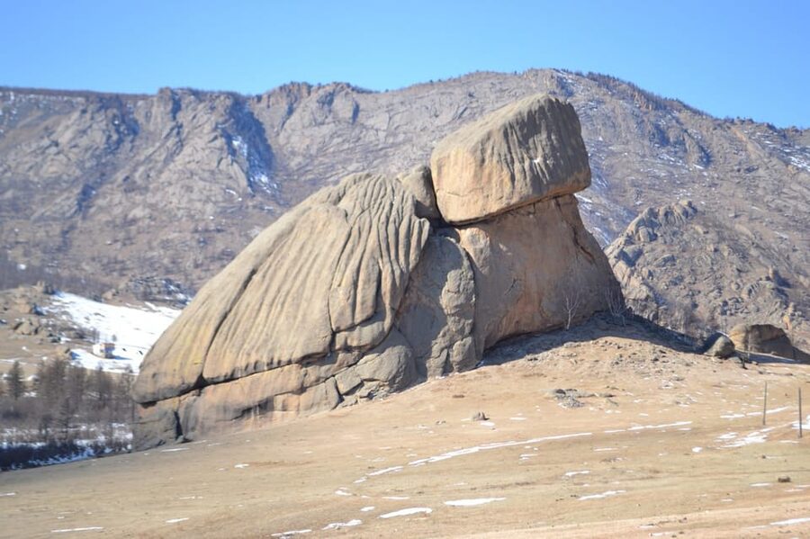 4 day Terelj national park and Great Gobi - Day 3: The pale cliffs of White Stupa