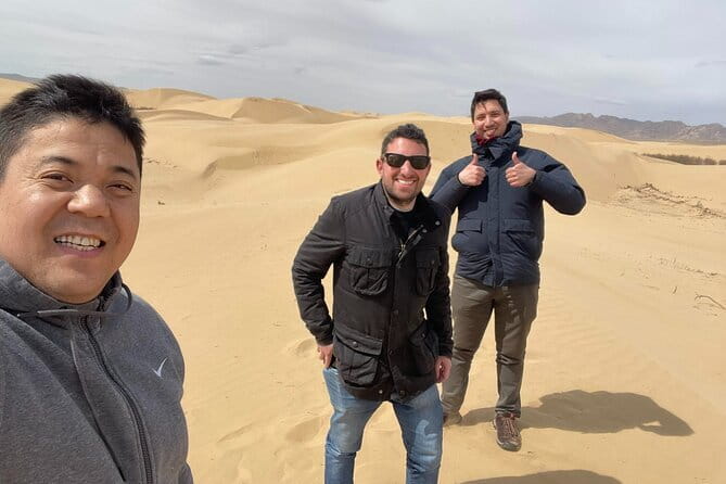6 Days Gobi Desert Tour with complimentary airport pickup - Day two: the weathered cliffs of Tsagaan Suvarga
