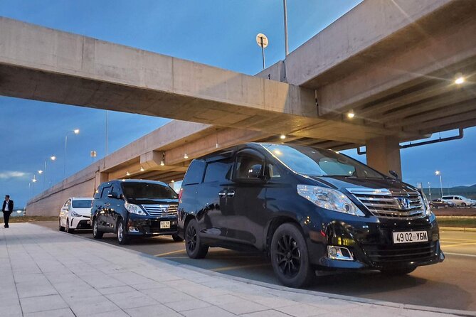 Airport Private Transfer - A ride that can include local advice