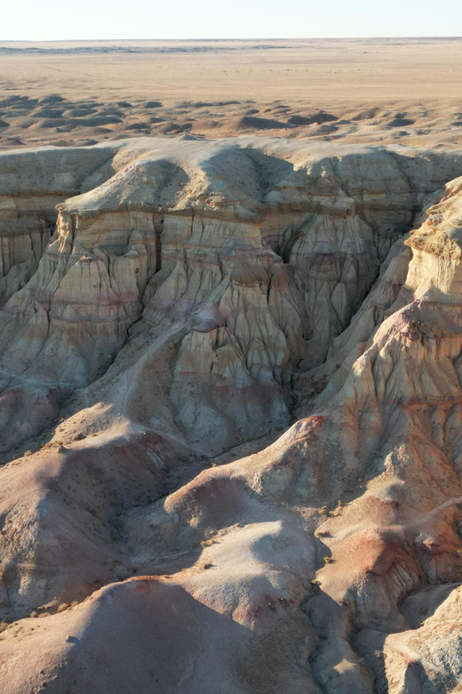 Best 6-Day Gobi Tour Discover Mongolia - Day five: The layered cliffs of Tsagaan Suvarga