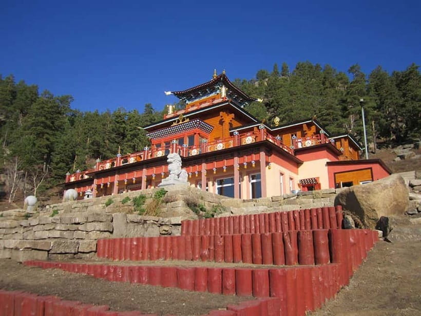 Day tour to Aglag creation monastery - Buddhist carvings and the grounds