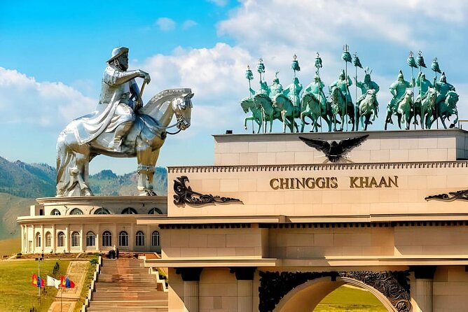 From Ulaanbaatar: Chinggis Khaan Statue and Turtle Rock Day Tour - Winter, summer, and clothing advice