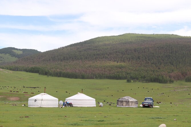 Khuvsgul Lake & Central Mongolia 8 Days Tour - Terkhiin Tsagaan Nuur and Khorgo’s old crater