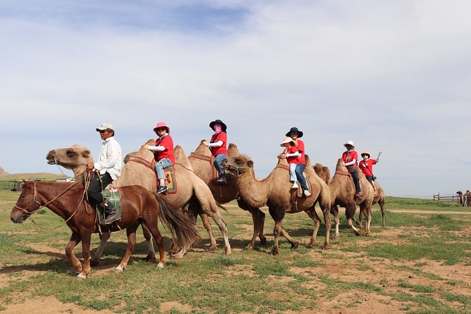 Khuvsgul Lake & Central Mongolia 8 Days Tour - Meeting a nomadic family near Jargalantyn Am