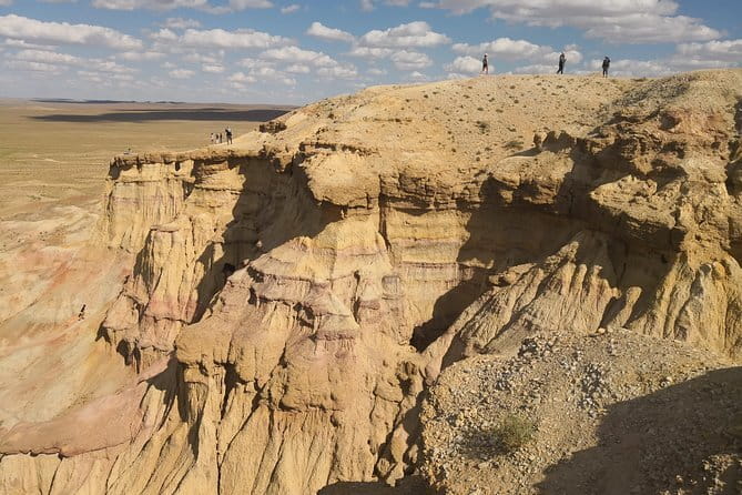 Majestic Gobi Desert with overnight in Terelj NP (incl. Chinggis Khan Statue) - The details that matter most