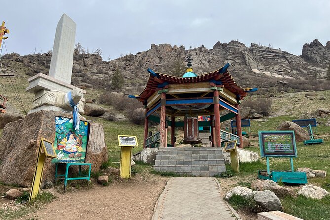 Private Jeep Tour to Chinggis Khaan Statue & Terelj N.P - What the private vehicle changes