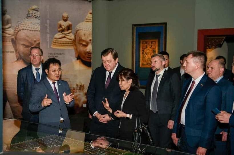 Ulaanbaatar: Chinggis Khaan Museum Highlights Private Tour - Royal robes, armor, and the power of display