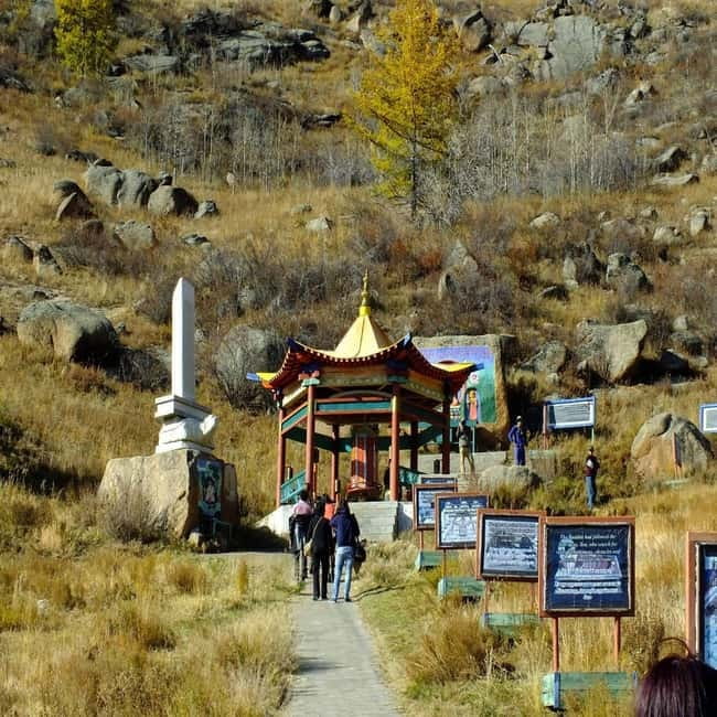 Ulaanbaatar: Chinggis Khaan Statue and Turtle Rock Day Tour - Timing, Weather, And What To Pack