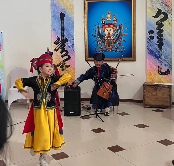 Ulaanbaatar: Chinggis Khan Statue and National Park Day Trip - The guide and driver can shape the entire day