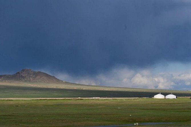 Ulaanbaatar City Tour - Pausing at Gandantegchenling Monastery