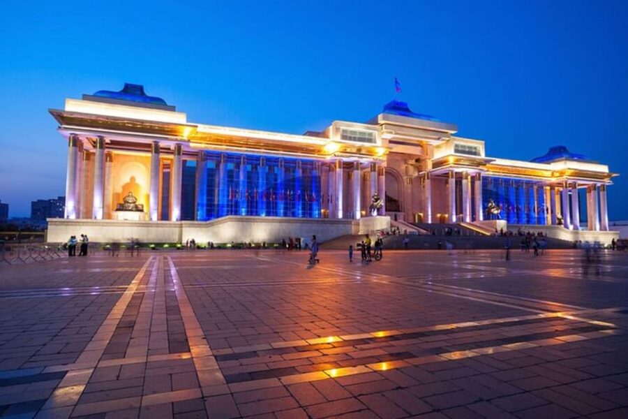 Ulaanbaatar: Private custom tour with a local guide - Museums, architecture, and optional evening culture