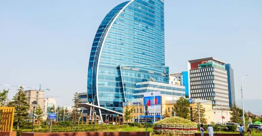 Ulaanbaatar: Private custom tour with a local guide - Choosing the right guide and tour length